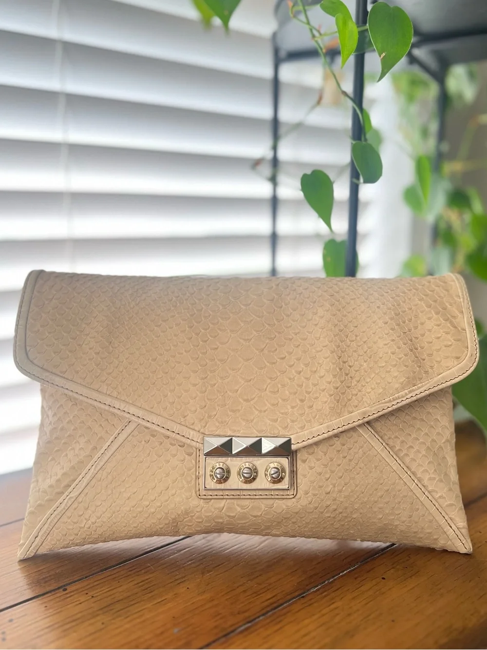 Henri Bendel Exotic Rivington 2-in-1 Envelope Clutch Nuetral Genuine Watersnake - Picture 7 of 11